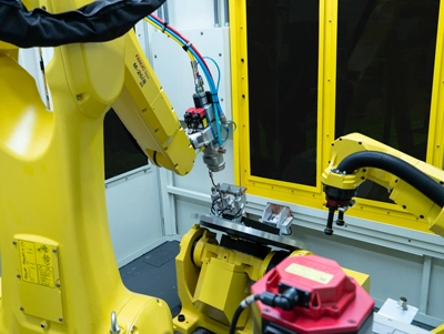 Medium Payload Material Handling Robots Fanuc M-20 Series Robot Laser Welding