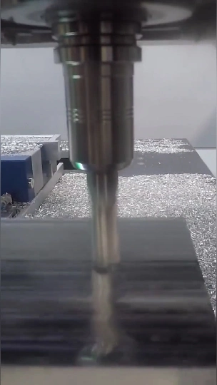 GS-960 Siemens CNC-Steuerung Hochgeschwindigkeits-Vertikal-CNC-Bearbeitungszentrum CNC-Schneidebearbeitung