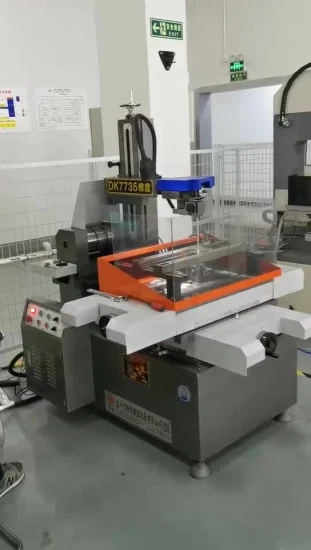 Rüsten Sie die Werksversorgung auf eine praktischere CNC-Drahtschneidemaschine Dk7735 auf